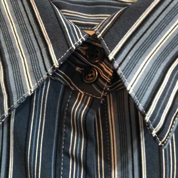 Croft & Barrow Striped Button Up Blouse Size M - Picture 3 of 5